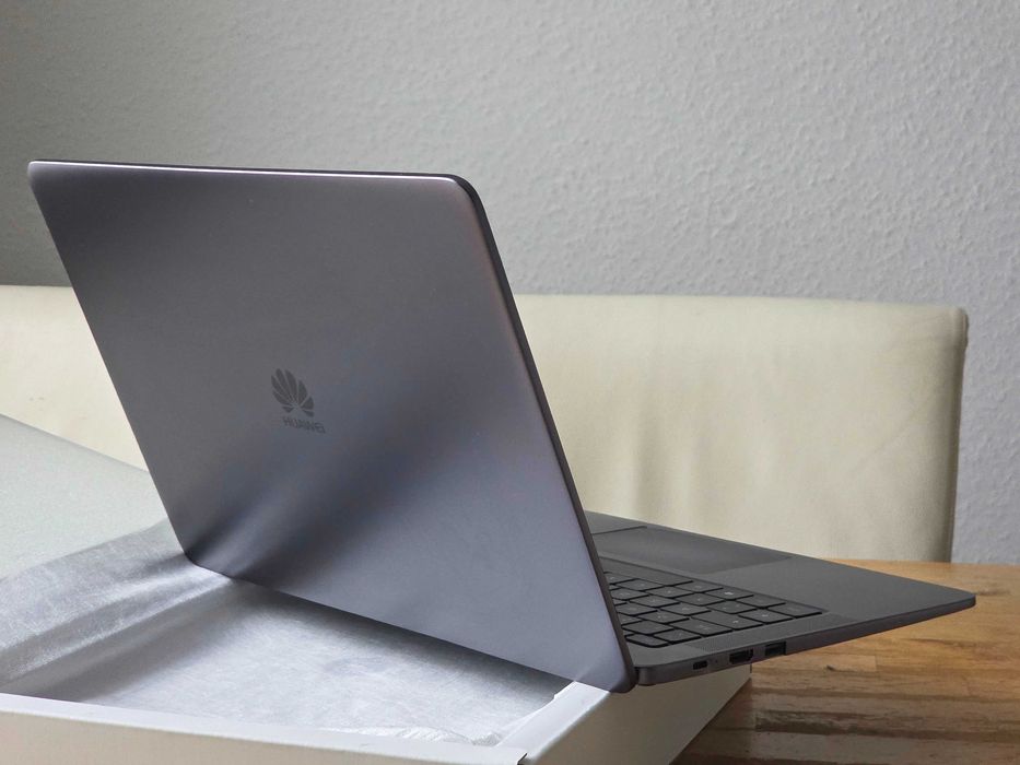 Ноутбук Huawei MateBook D 14" (VLT-W50F) i5, 8/256GB SSD