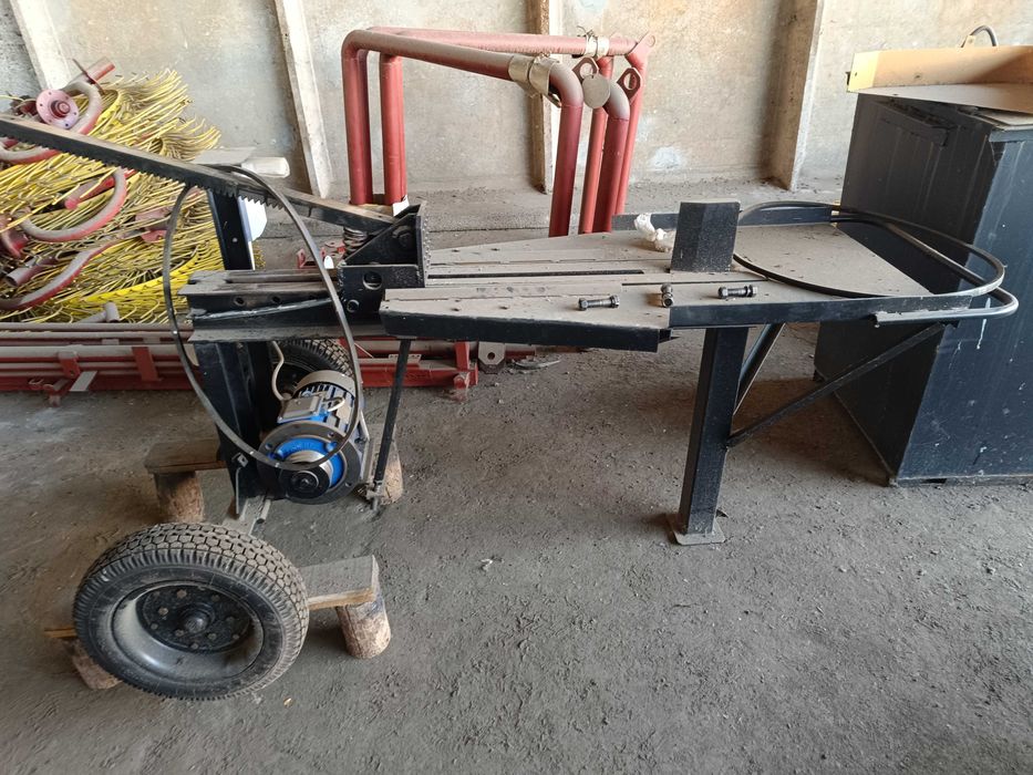 дровокол рейковий, колун