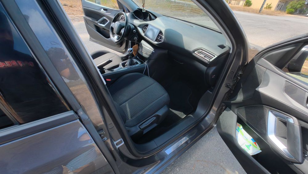 Peugeot 308 SW — fotografia 9
