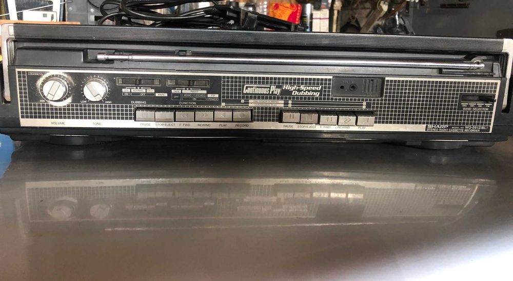 Магнітола Sony CF-160S. SHARP wq261