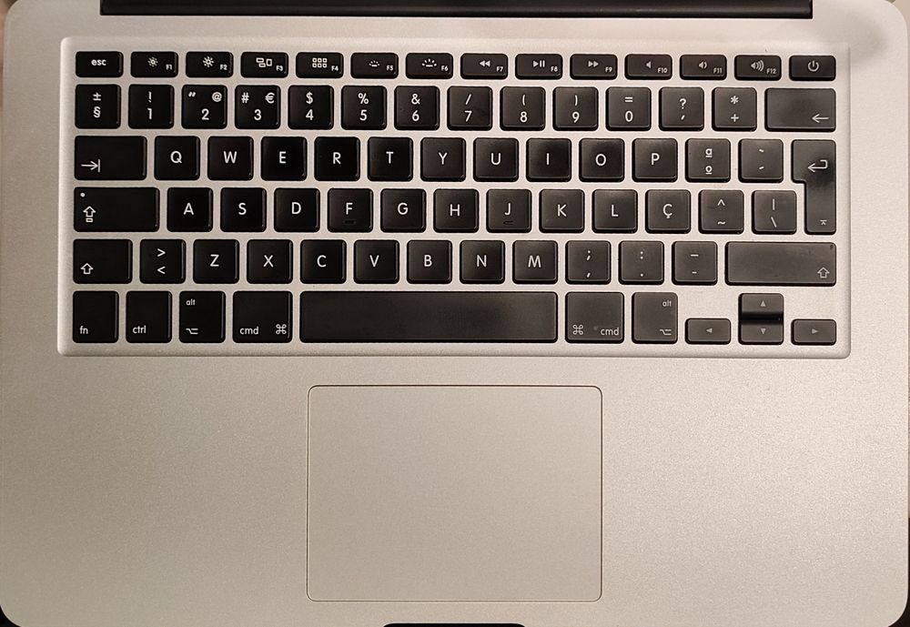 MacBook Air  A1369