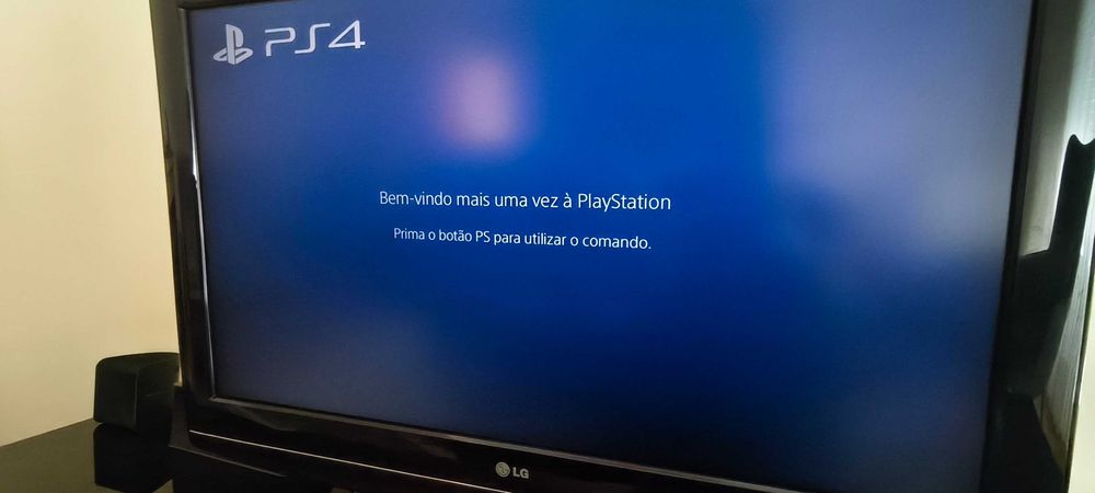 Vendo Playstation 4 slim a funcionar com disco de 500Gb