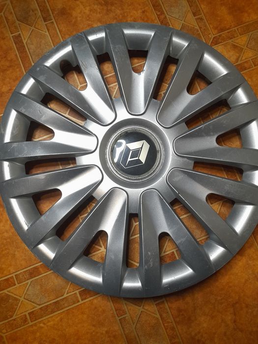 Ковпак атомобіля Рено