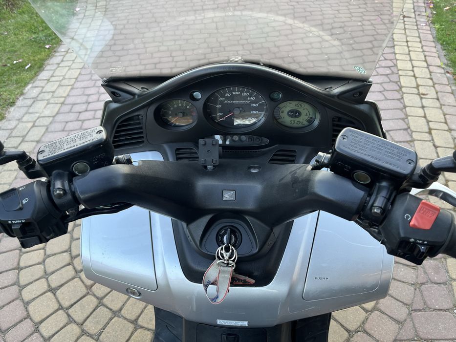 Honda silver wing 600