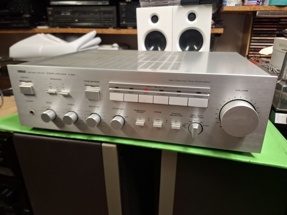 Wzmacniacz Yamaha A-520 książka