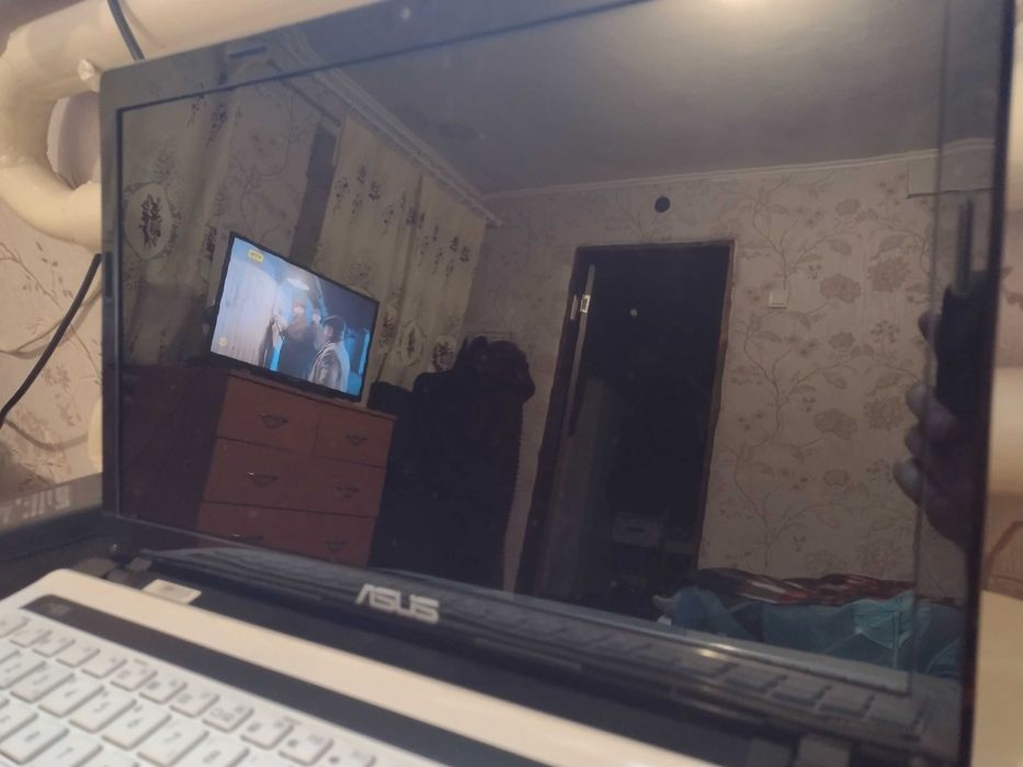 Стильний Asus X53S/15.6"/ Core i3-2310M/6 GB RAM/240 GB SDD/ GT 610