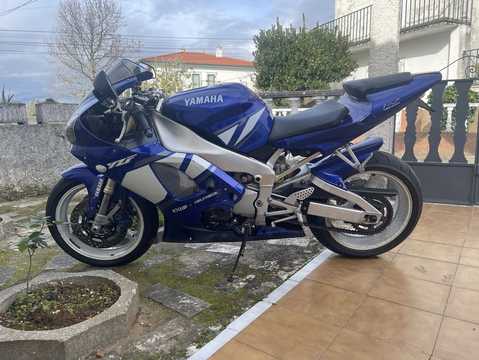 Yamaha YZF R1000