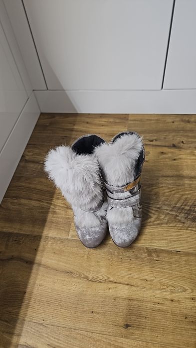 Sprzedam buty z futerkiem!
