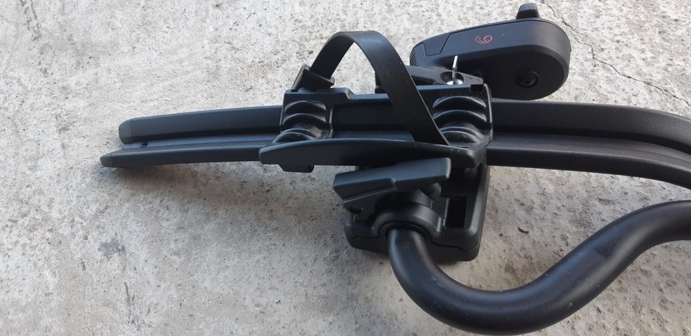 Thule Proride 598 Black uchwyt rowerowy na dach