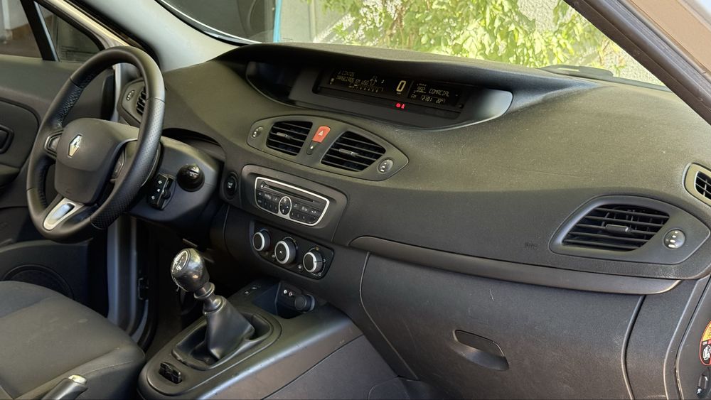 Renault Grand scenic 1.5 dci 7 lugares 2011 foto 5