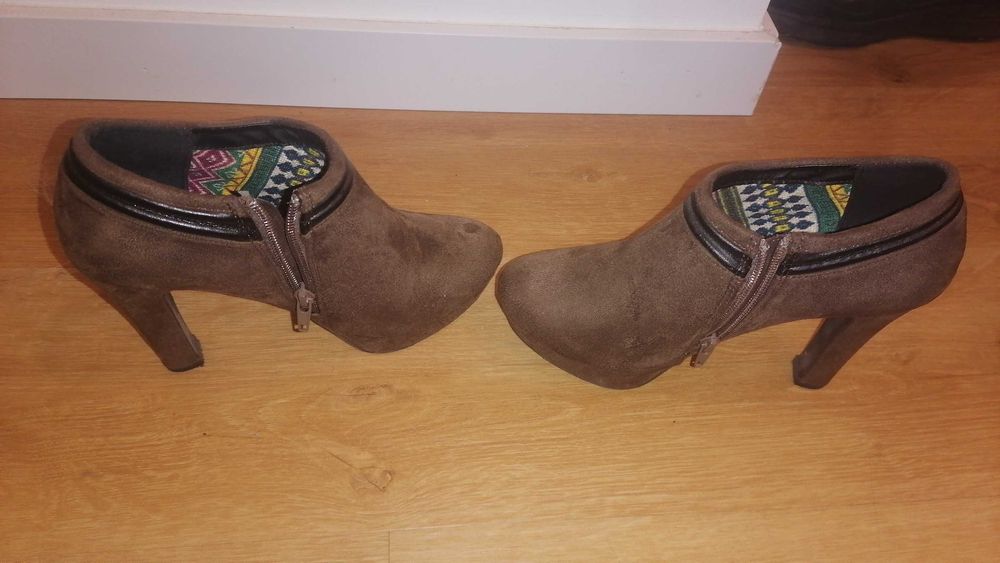 Botas castanhas - 37 - fabricado em Portugal