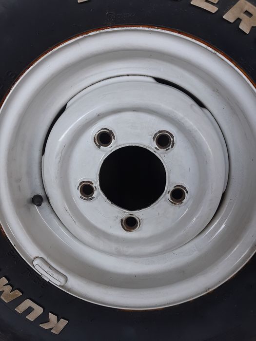 4 jantes com pneus p/ Land Rover