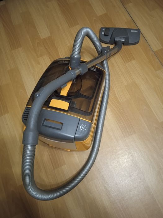 Пылесос Tomas Томас моющий с Аква фильтром