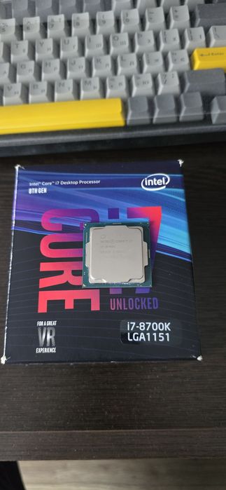 Продам intel i 7 8700k.