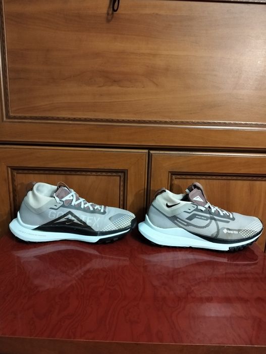 Взуття, кросівки Nike .