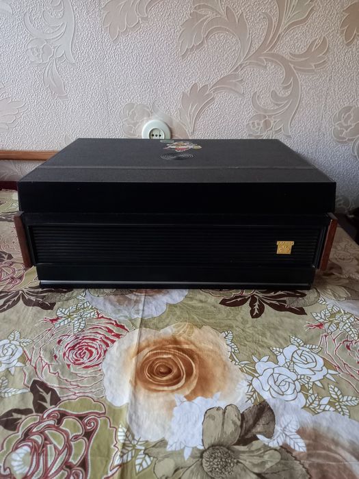 Магнітофон бобінний, самовивіз