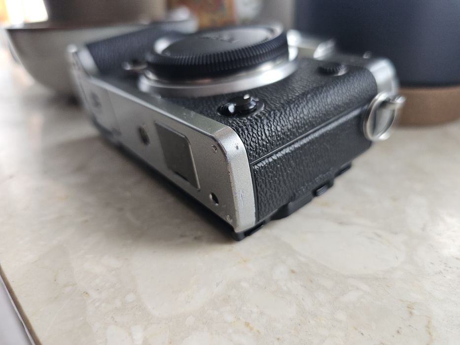 Srebrny Fujifilm xt-3