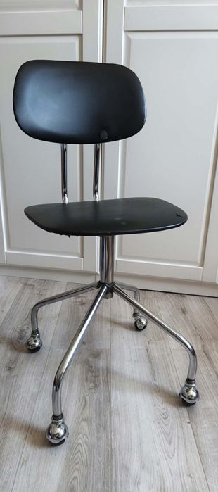 Stylowe krzesło biurowe obrotowe