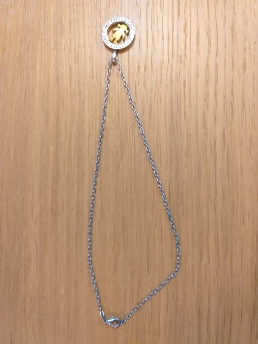 Colar girl em bom estado