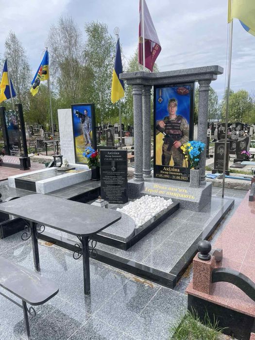 Пам'ятники з граніту від виробника