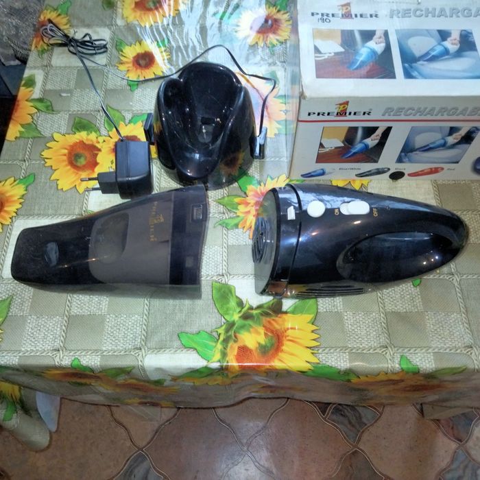 Автомобильный пылесос