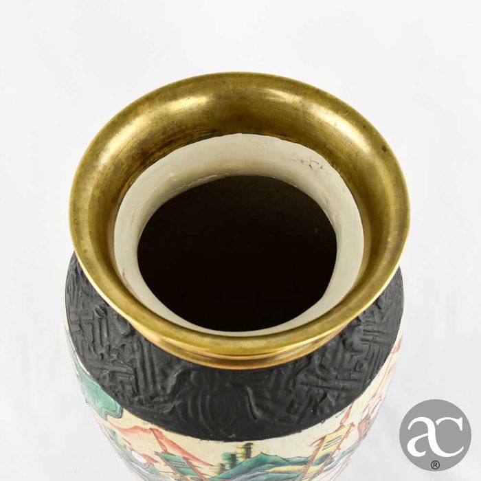 Jarra Nanking com bordo em bronze, período Guangxu, XIX