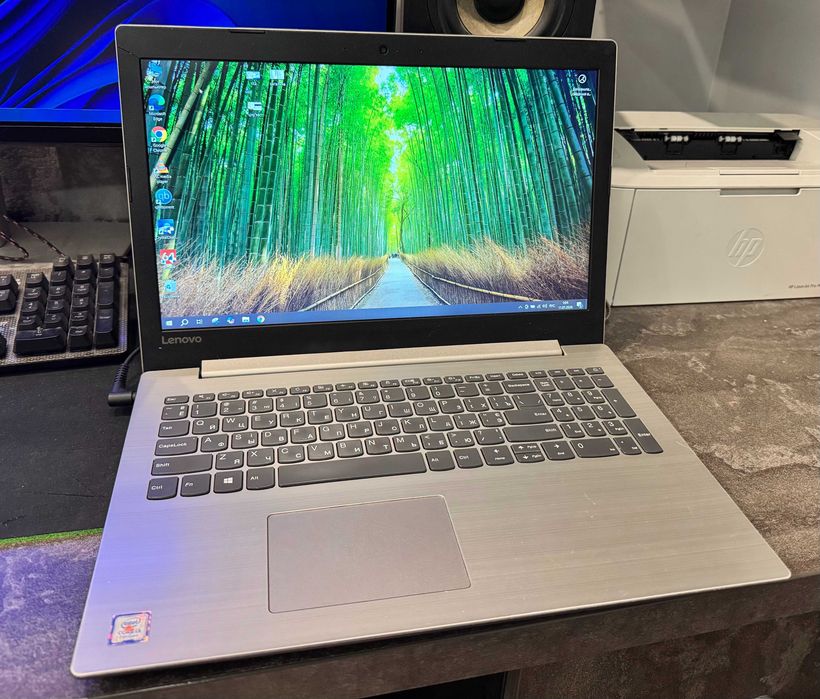 Ноутбук Lenovo 330-15IKB i3-7020u/8ram/120ssd FullHD робочий