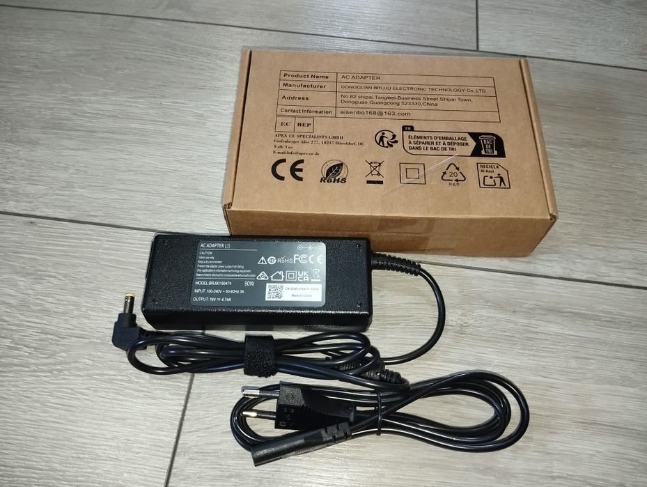 Zasilacz sieciowy AC adapter
