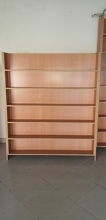 Prateleiras / móveis em Faia