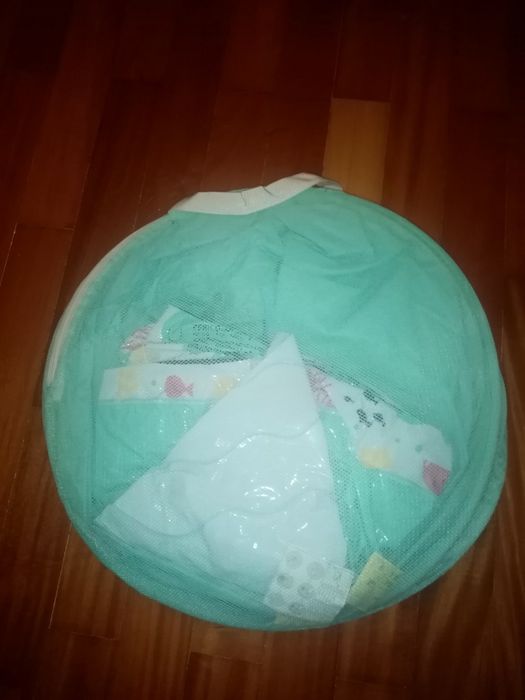 Piscina bebé com cobertura