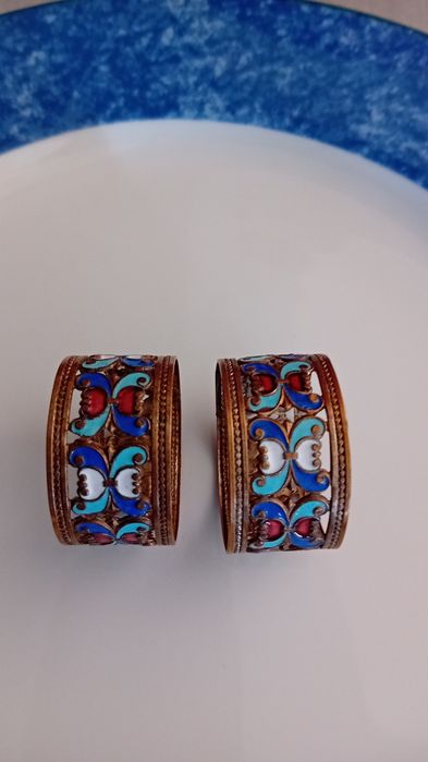 Anéis de guardanapo em esmalte antigos