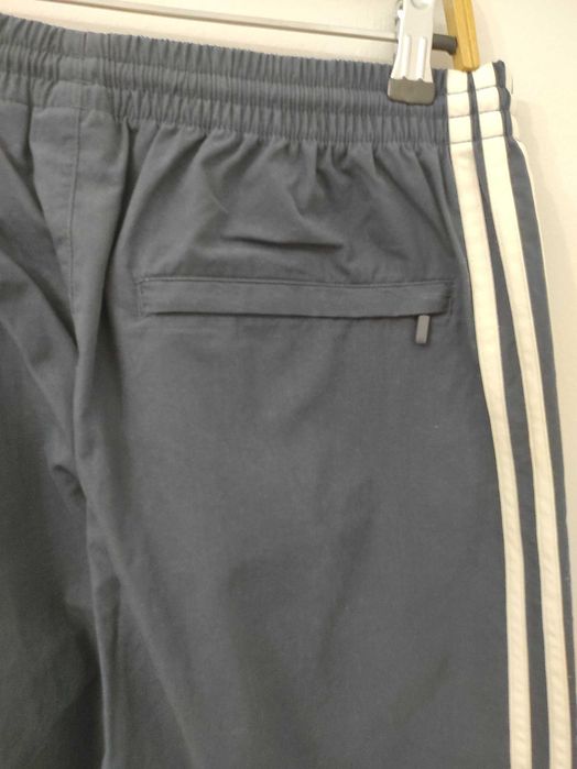 Calções adidas, tam. S