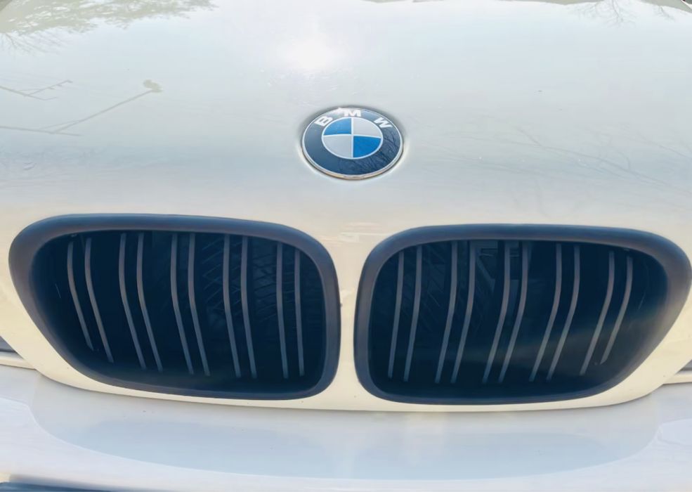 Решетка радиатора BMW E39 5 серії 523 525 528 530 535 540 вантажівок