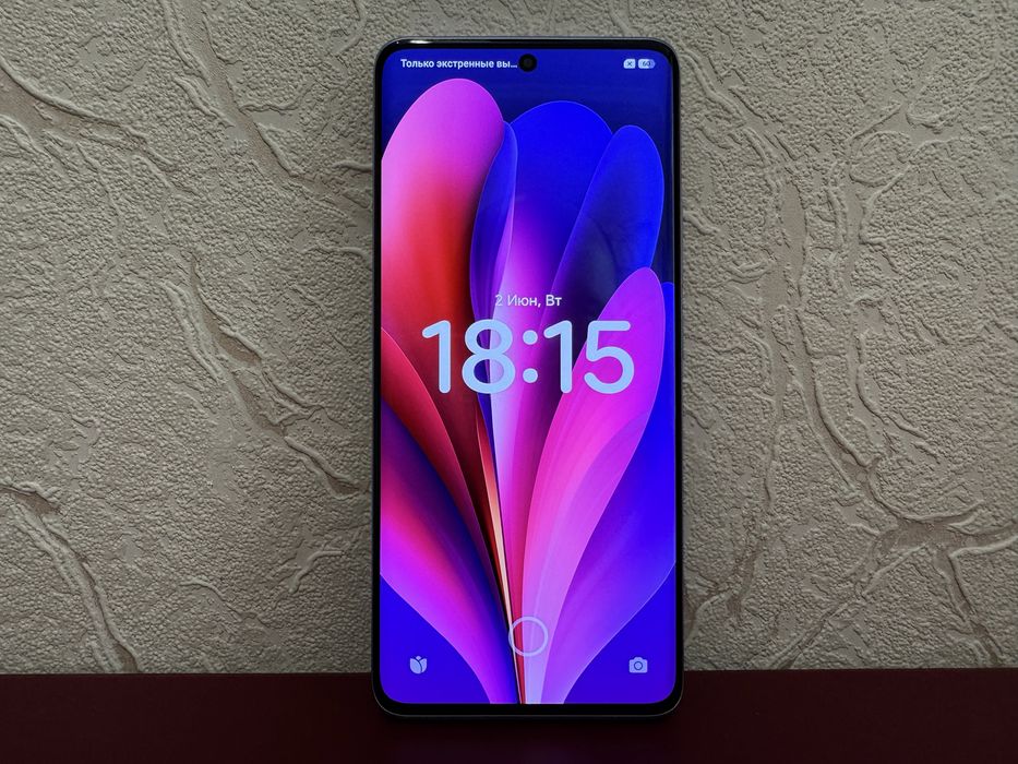 Продам смартфон Xiaomi Redmi Note 13 Pro Plus 5G 8 256GB