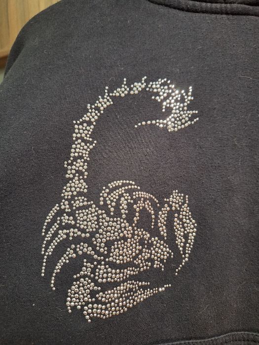 bluza admor ciepła z diamencikami skorpion