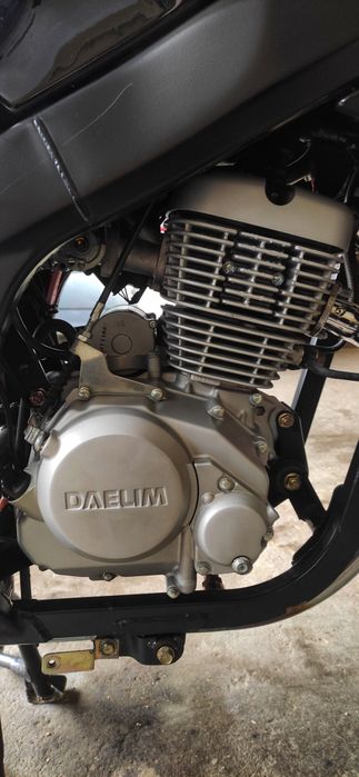 Daelim Roadwin 125 EFI – 2010 | Apenas 3.500 km | Estado de coleção