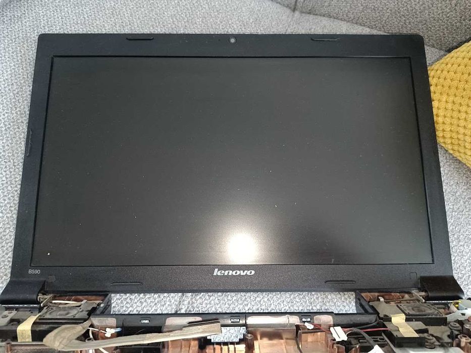 Продаю ноутбук Lenovo B590 по запчастям