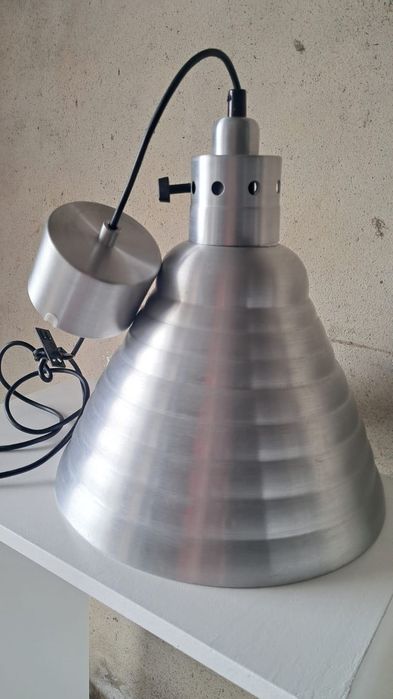 Candeeiro longo de alumínio