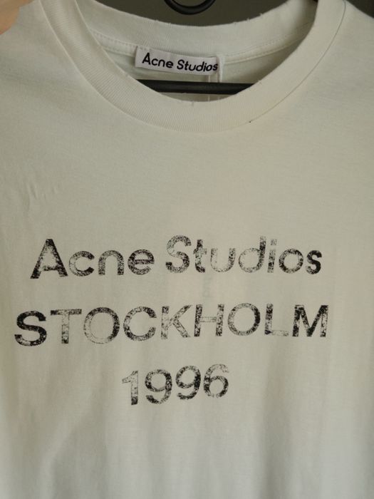 Футболка Acne Studio у молочному кольорі