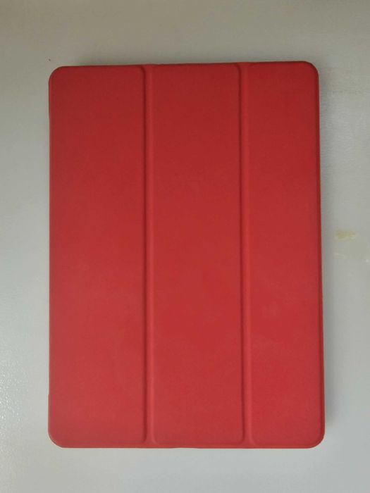 iPad Air 2 prateado com capa