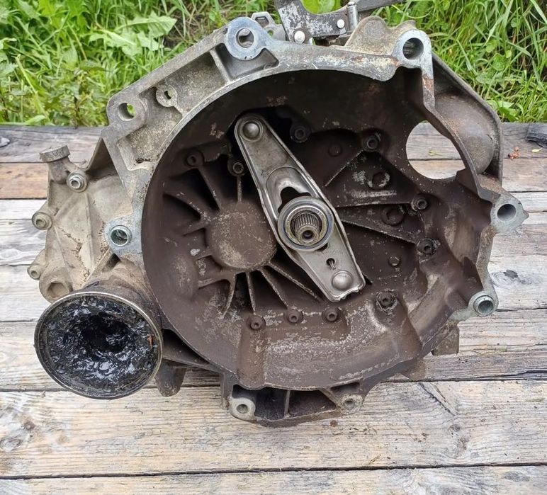 Skrzynia biegów VW Golf V Seat Leon II Skoda Octavia 1.4 16V FXQ JHU