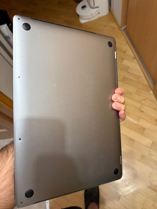 MacBook Pro 15 2017 core i7 16Gb 256 Touchbar (не працює флеш памʼять)