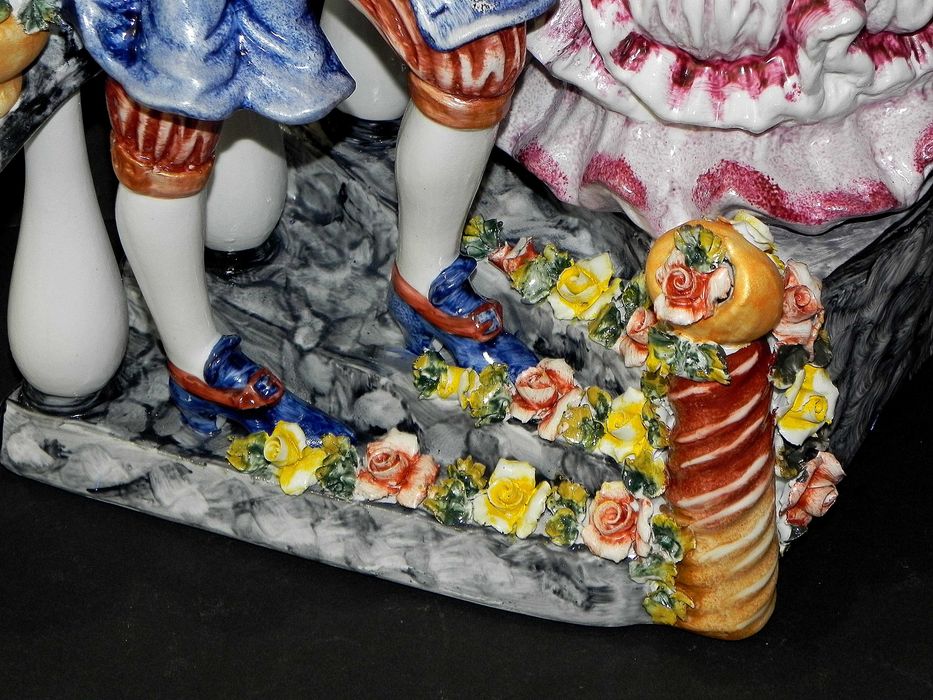 Roceram porcelana grupa figuralna "Romans", wysokość 41 cm