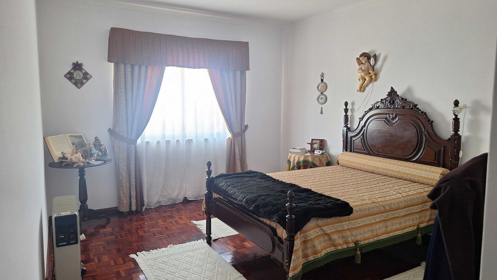 ENTRONCAMENTO quarto disponivel para profissional deslocado