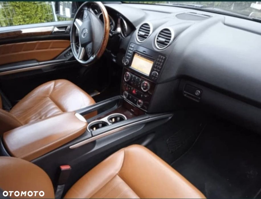 Mercedes ML350cdi bezwypadkowy oryginał przebieg pakiet offroad  hak