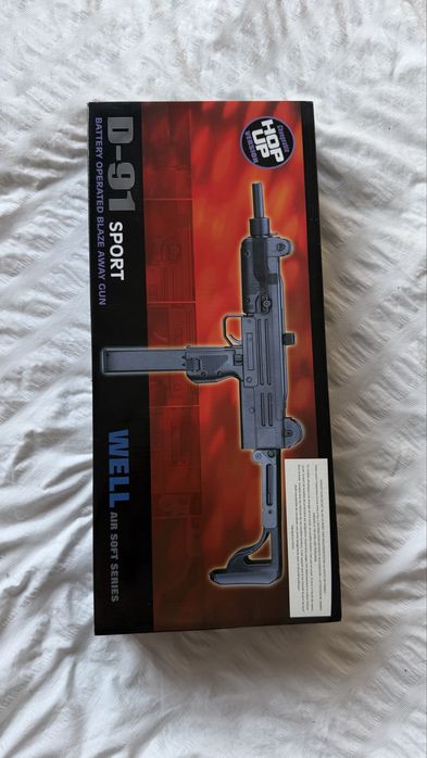 Replica Uzi Airsoft nova