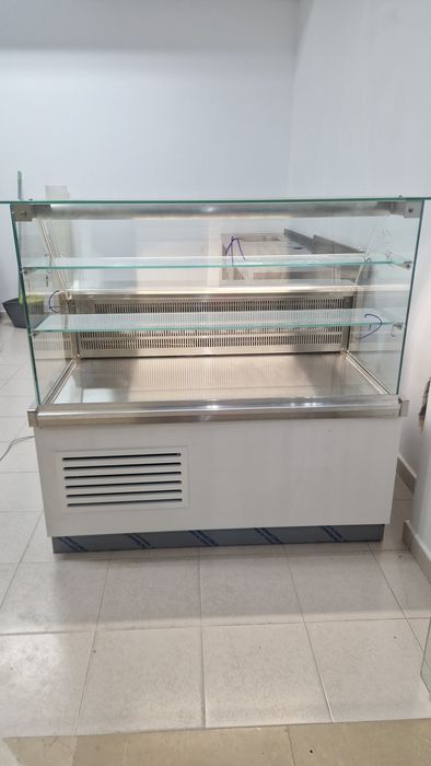 Vitrines novas 12x s/ juros