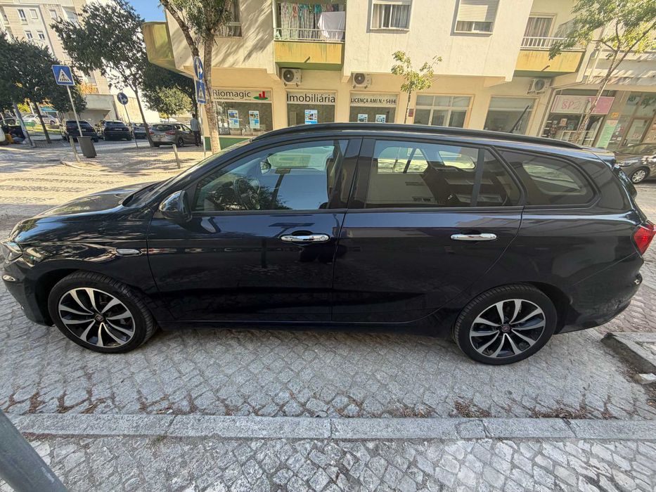 Fiat Tipo SW - Caixa Automática
