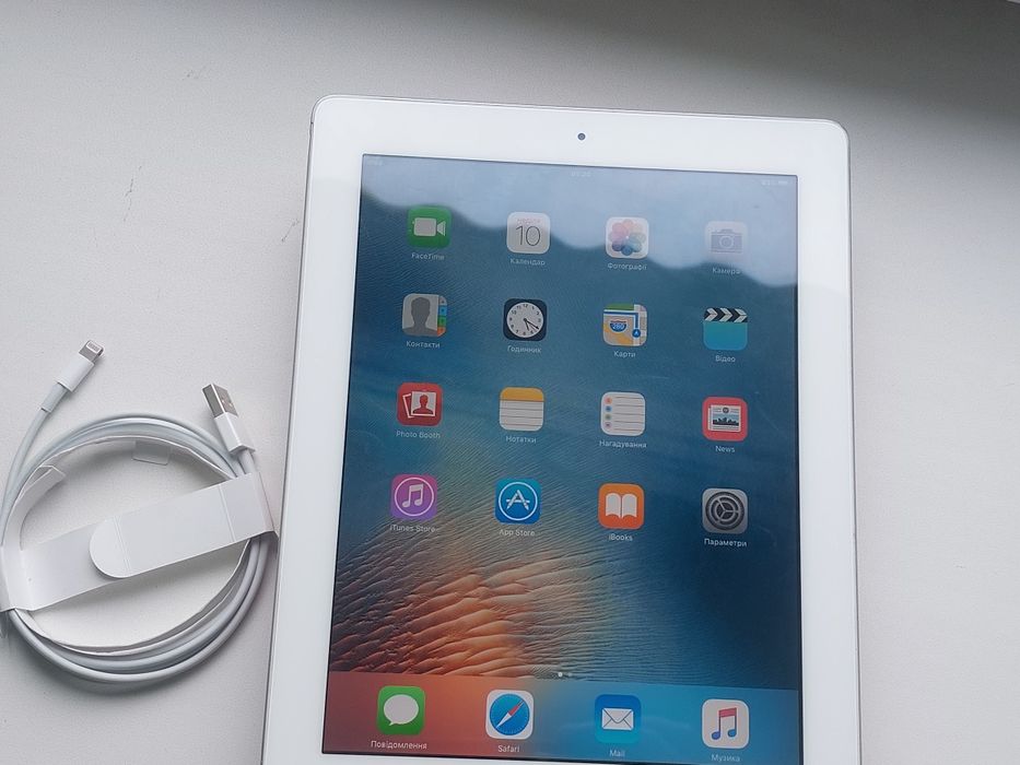 iPad 3 + в Подарок Зарядне