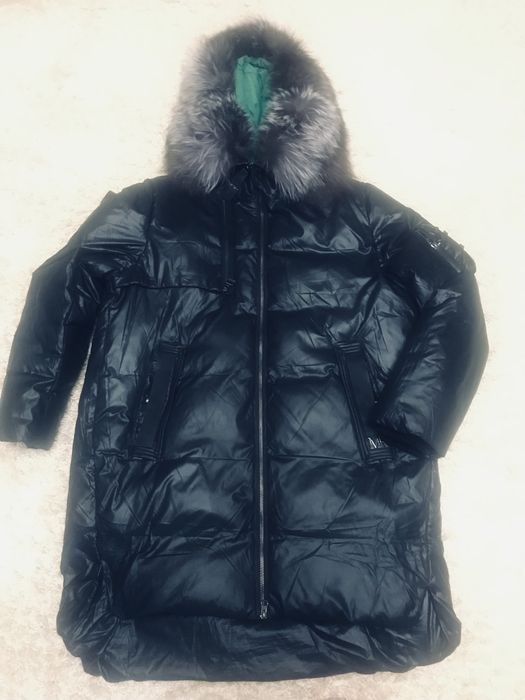 Продам зимову курточку